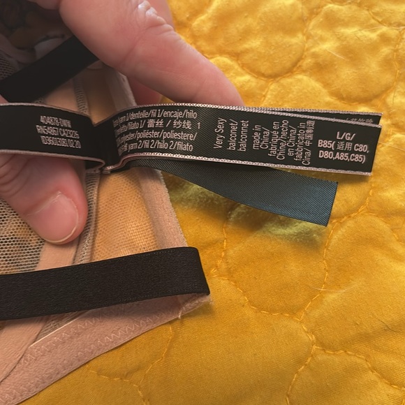 NWOT Victoria’s Secret Sheer Bralette - Picture 6 of 6